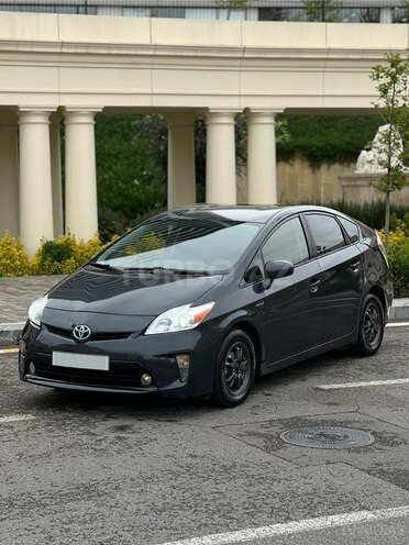Toyota Prius-1