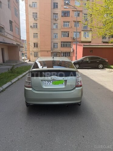 Toyota Prius-2