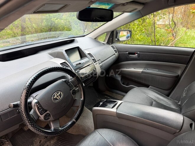 Toyota Prius-13