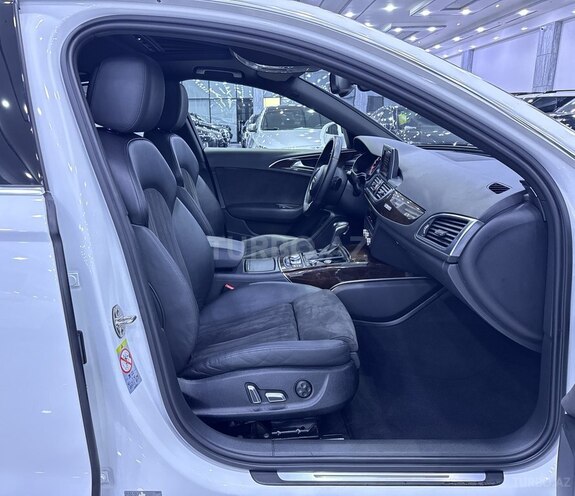 Audi A6-12