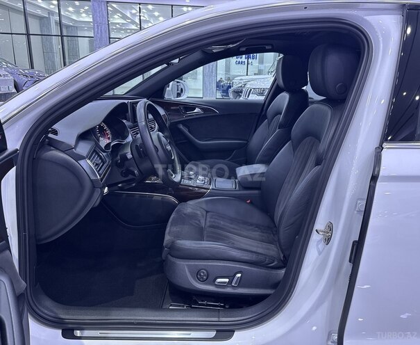 Audi A6-11