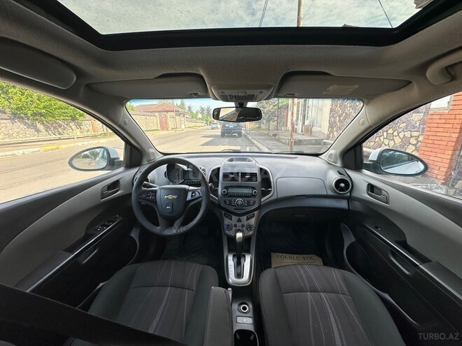 Chevrolet Aveo-11
