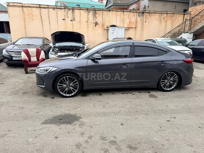 Hyundai Avante-4