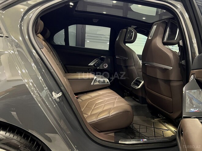 BMW i7 2023, 34,000 km - 0.0 л - Bakı