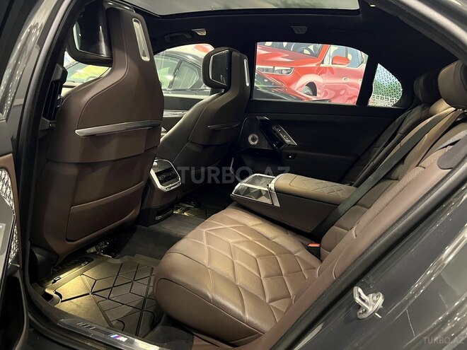 BMW i7 2023, 34,000 km - 0.0 л - Bakı