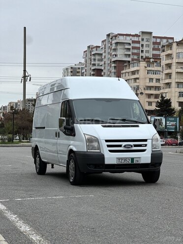 Ford Transit-4