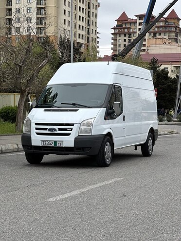 Ford Transit-3