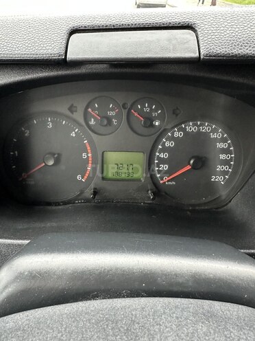 Ford Transit-19