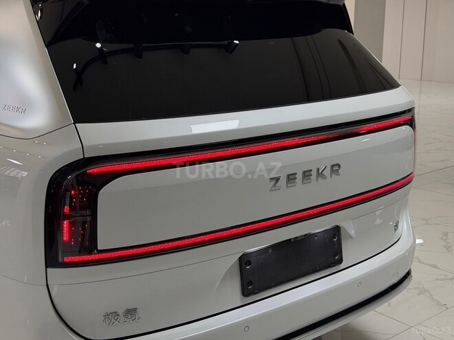 ZEEKR 9X-6
