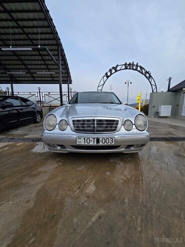 Mercedes E 320-6