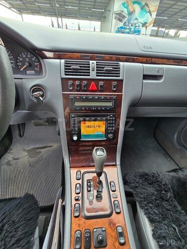 Mercedes E 320-14