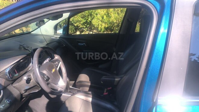 Chevrolet Trax-12