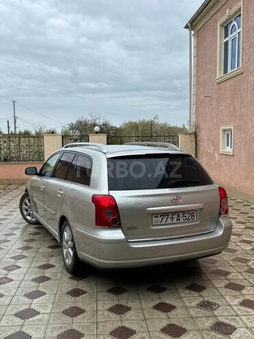 Toyota Avensis-2