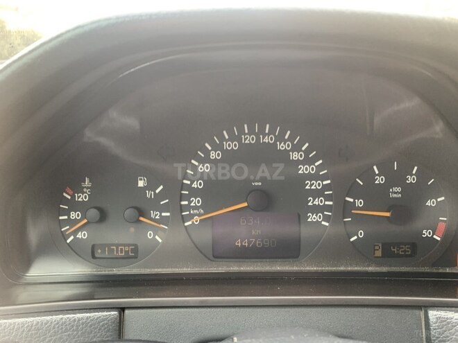 Mercedes E 270-14