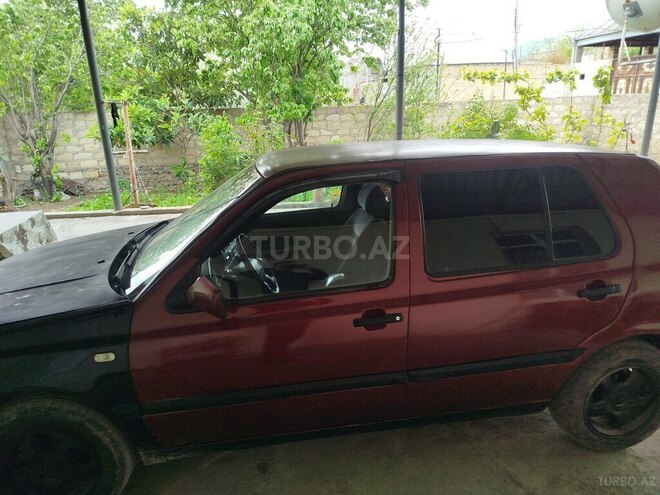 Volkswagen Golf-3