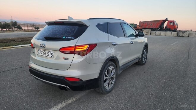 Hyundai Santa Fe-4