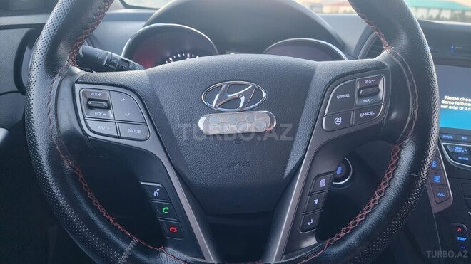 Hyundai Santa Fe-12
