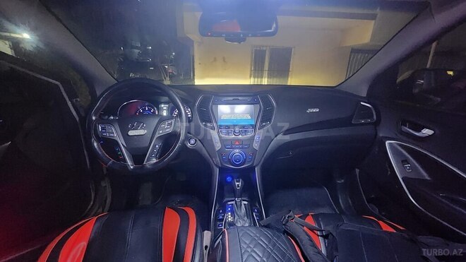 Hyundai Santa Fe-13