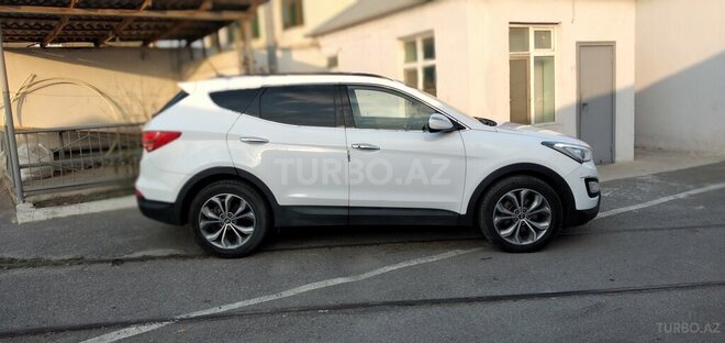 Hyundai Santa Fe-5