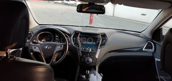 Hyundai Santa Fe-6