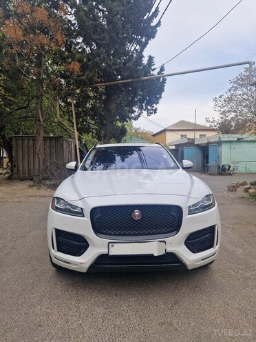 Jaguar F-Pace R-1