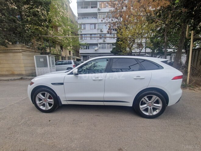 Jaguar F-Pace R-4