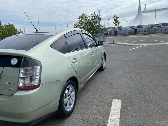 Toyota Prius-19
