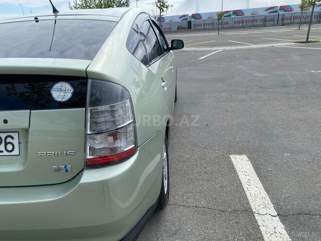Toyota Prius-5