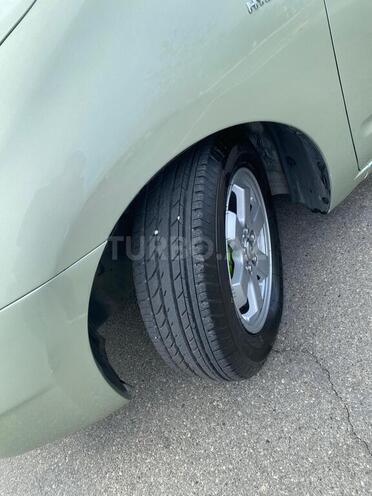Toyota Prius-14