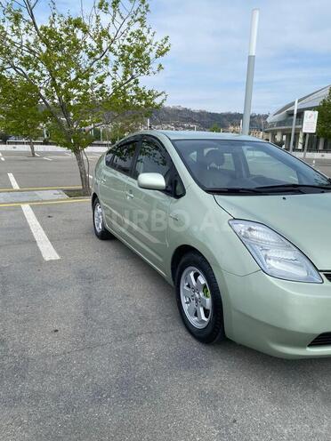 Toyota Prius-12