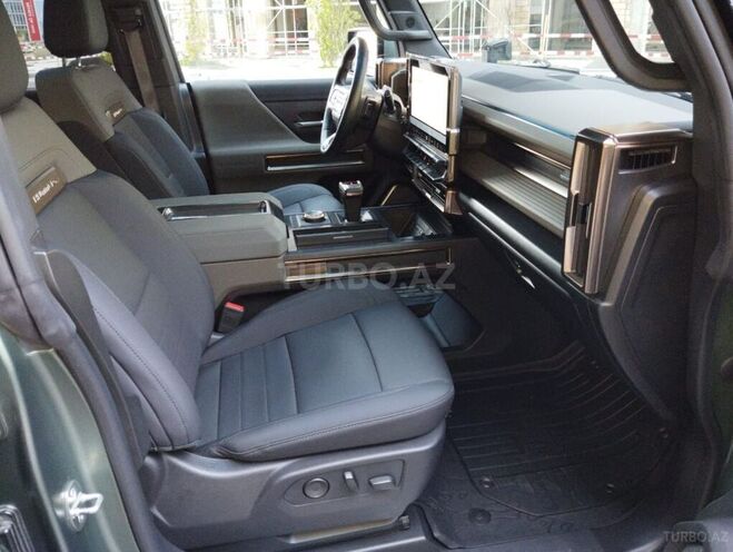 GMC Hummer EV-17