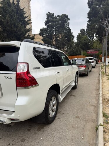 Toyota Land Cruiser Prado-4