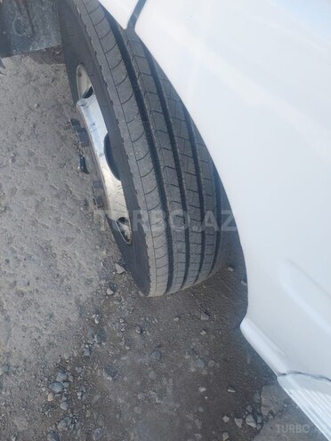 Hyundai County-10