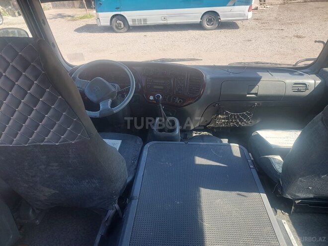 Hyundai County-8