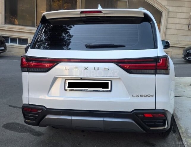 Lexus LX 500d-2