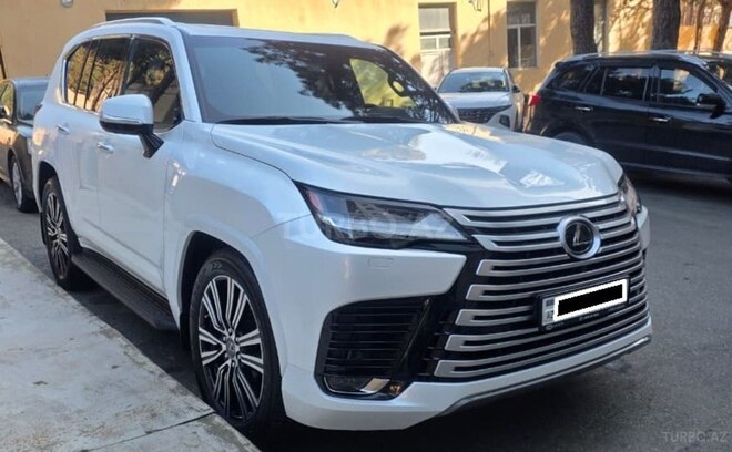 Lexus LX 500d-4