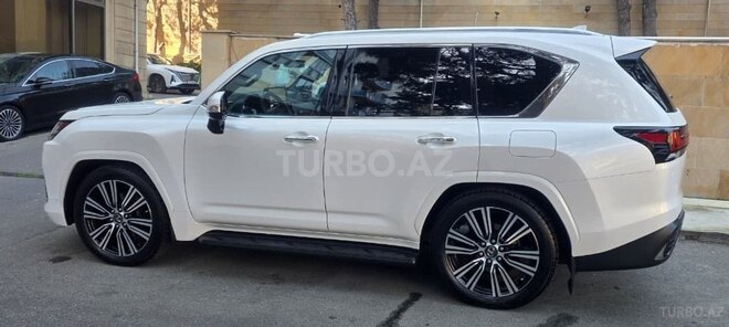 Lexus LX 500d-7