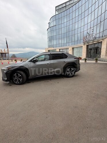 Toyota bZ4X-3