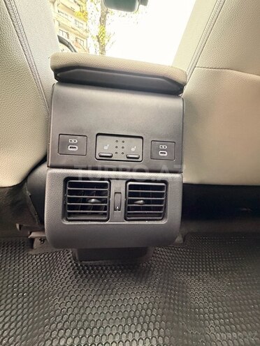 Toyota bZ4X-8