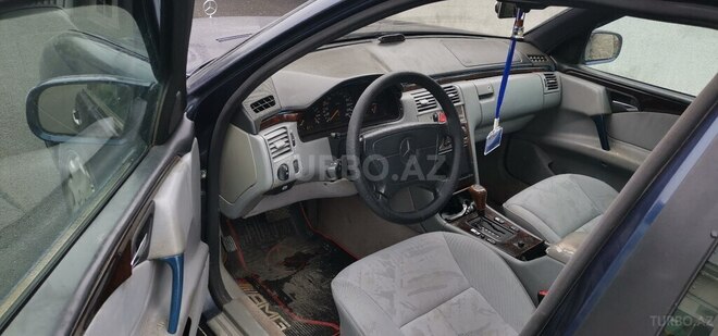 Mercedes E 200 1995, 380,000 km - 2.0 л - Şəki