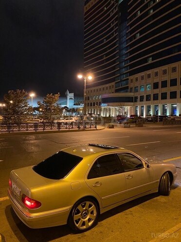 Mercedes E 320-15