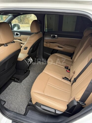 Kia Sorento-13