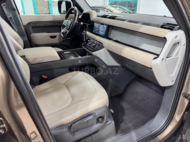 Land Rover Defender-13