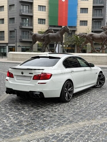 BMW 528-8