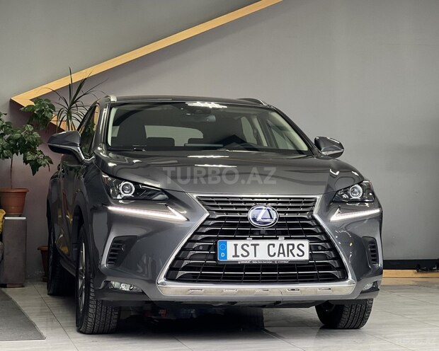 Lexus NX 300h-1
