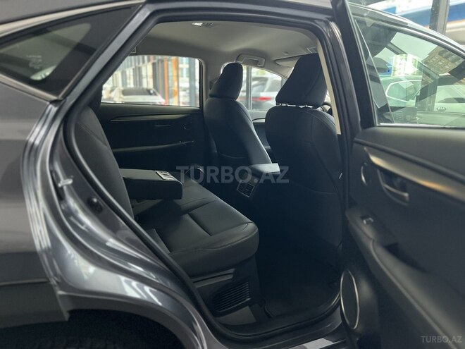 Lexus NX 300h-11