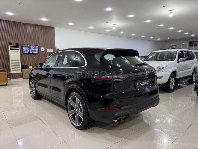 Porsche Cayenne-3