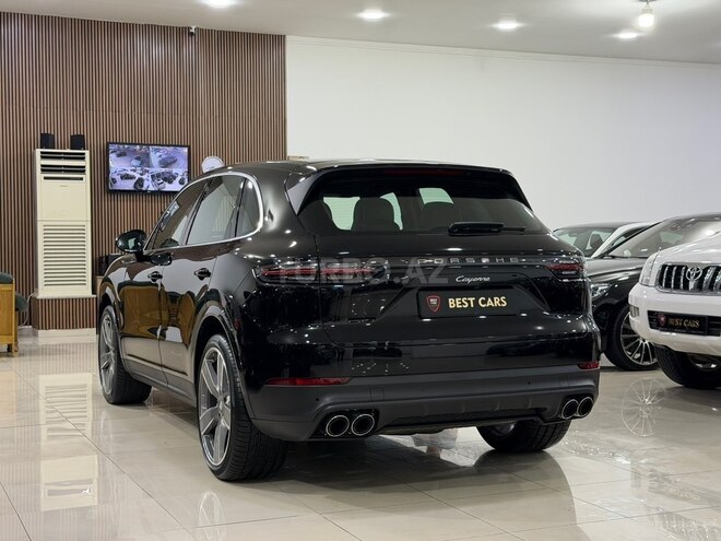 Porsche Cayenne-2