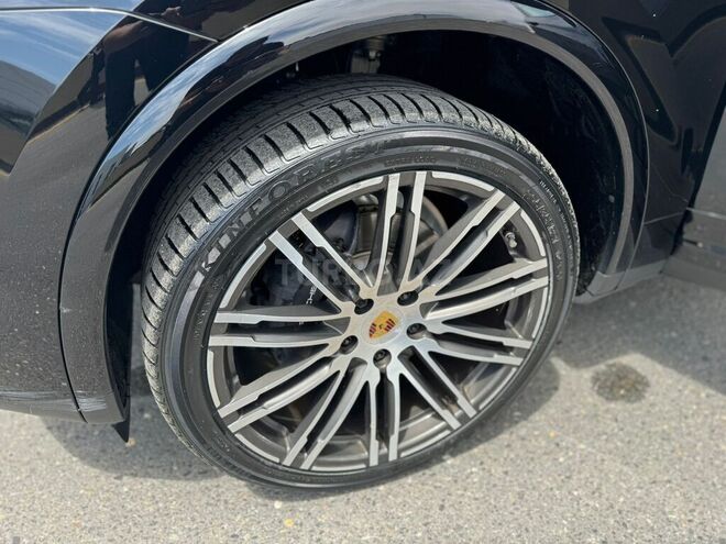Porsche Cayenne-15