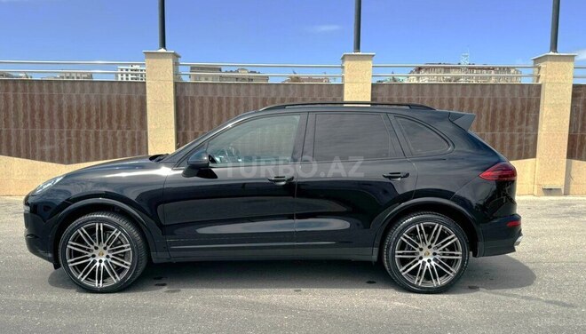 Porsche Cayenne-11